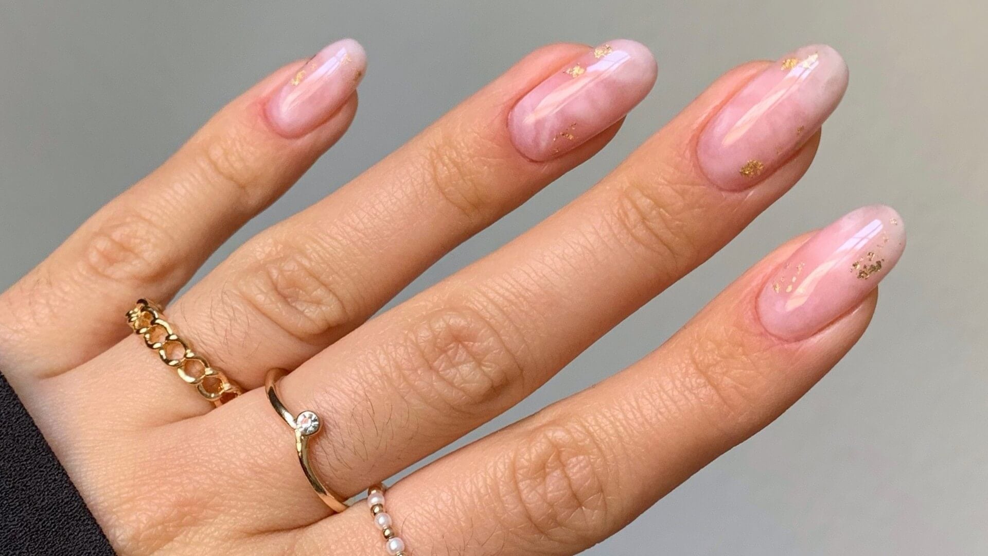 Oval & Almond-Shaped Nails - Doonails US