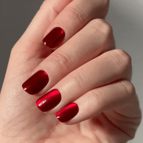 1. Looks like a $100 manicure, no appointment needed 💎