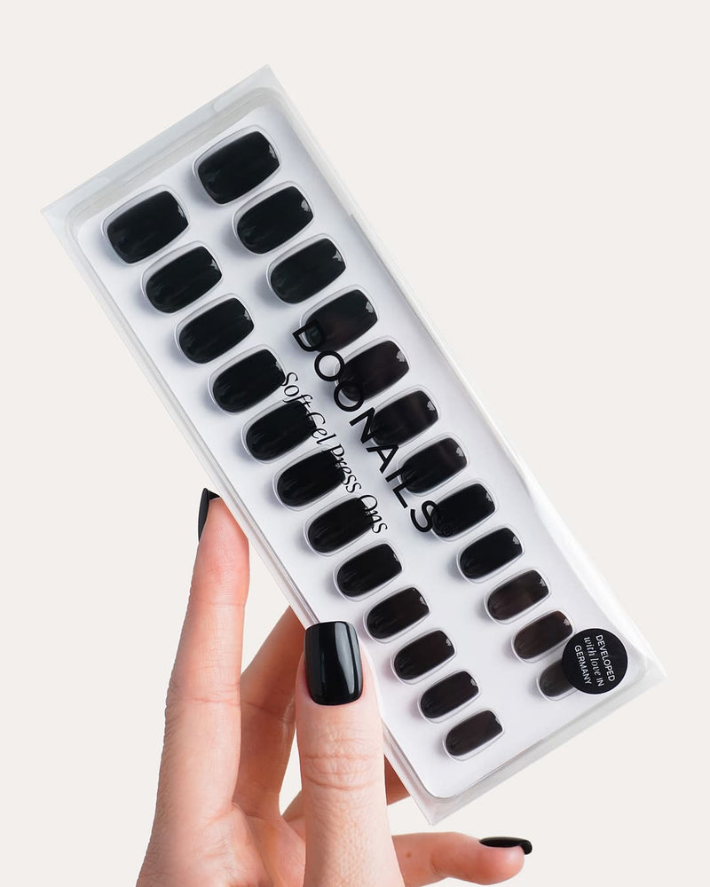 Soft Gel Press Ons Dark Dream packaging