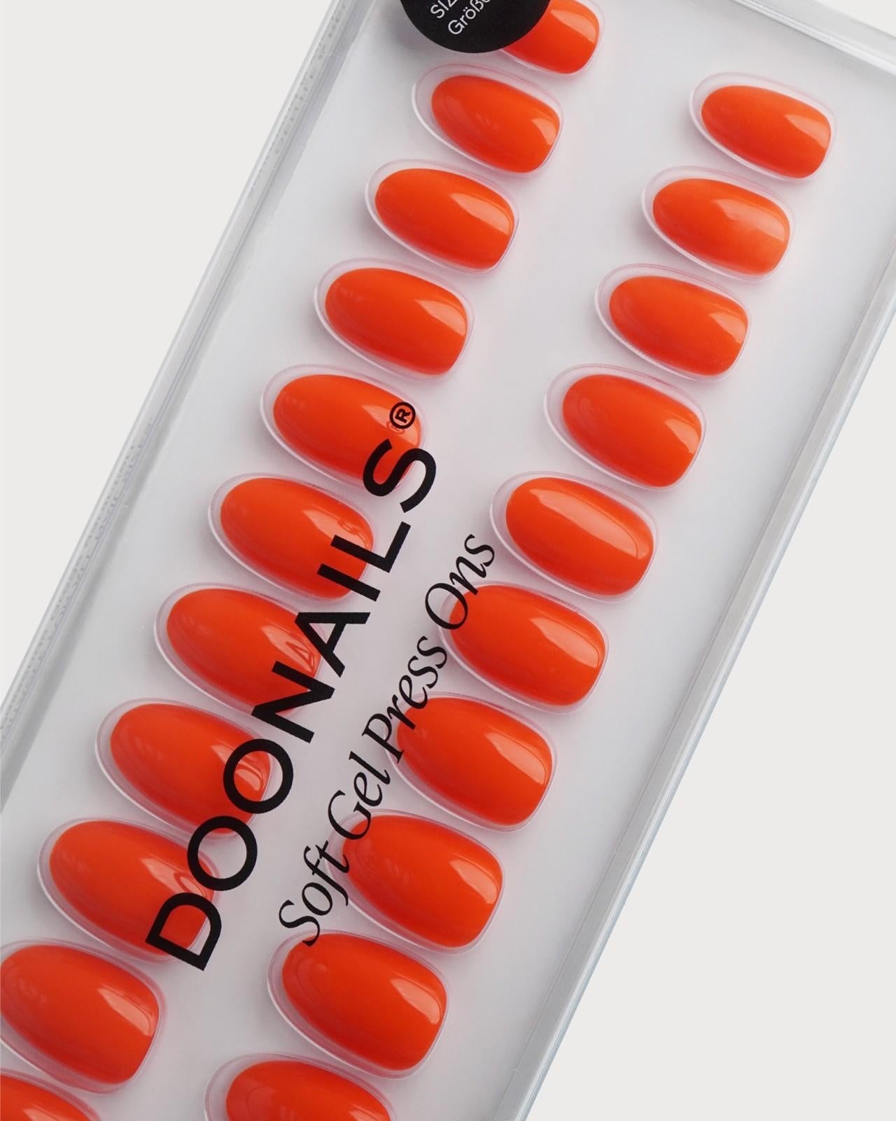 Dolve Vita Short Round Soft Gel Press Ons