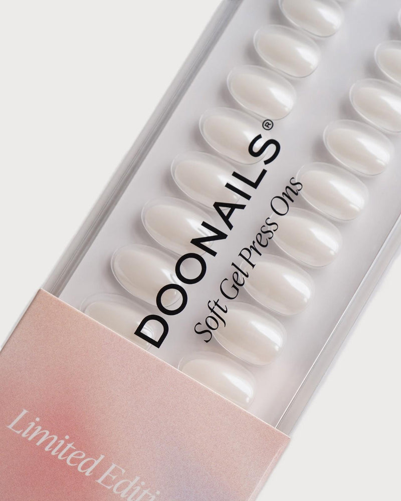 Limited Edition Glazed Pearl Short Round Soft Gel Press Ons