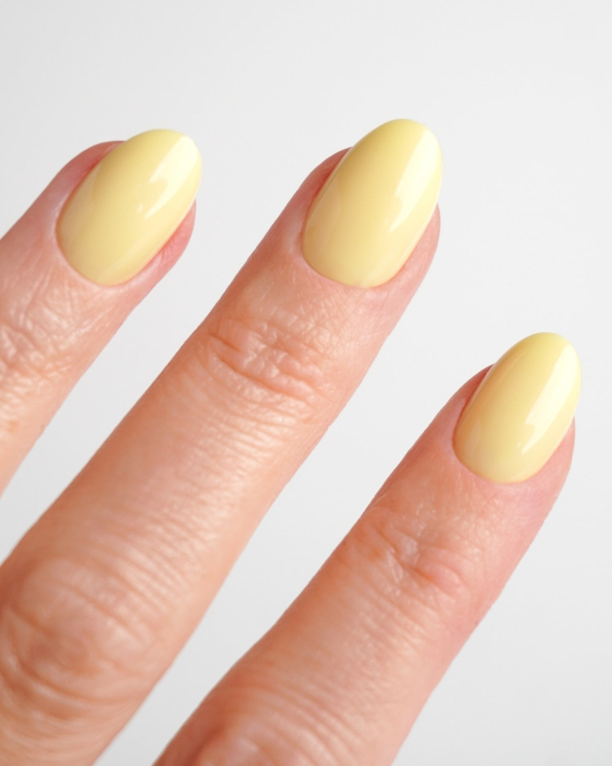 Lemon Sorbet Short Round Soft Gel Press Ons