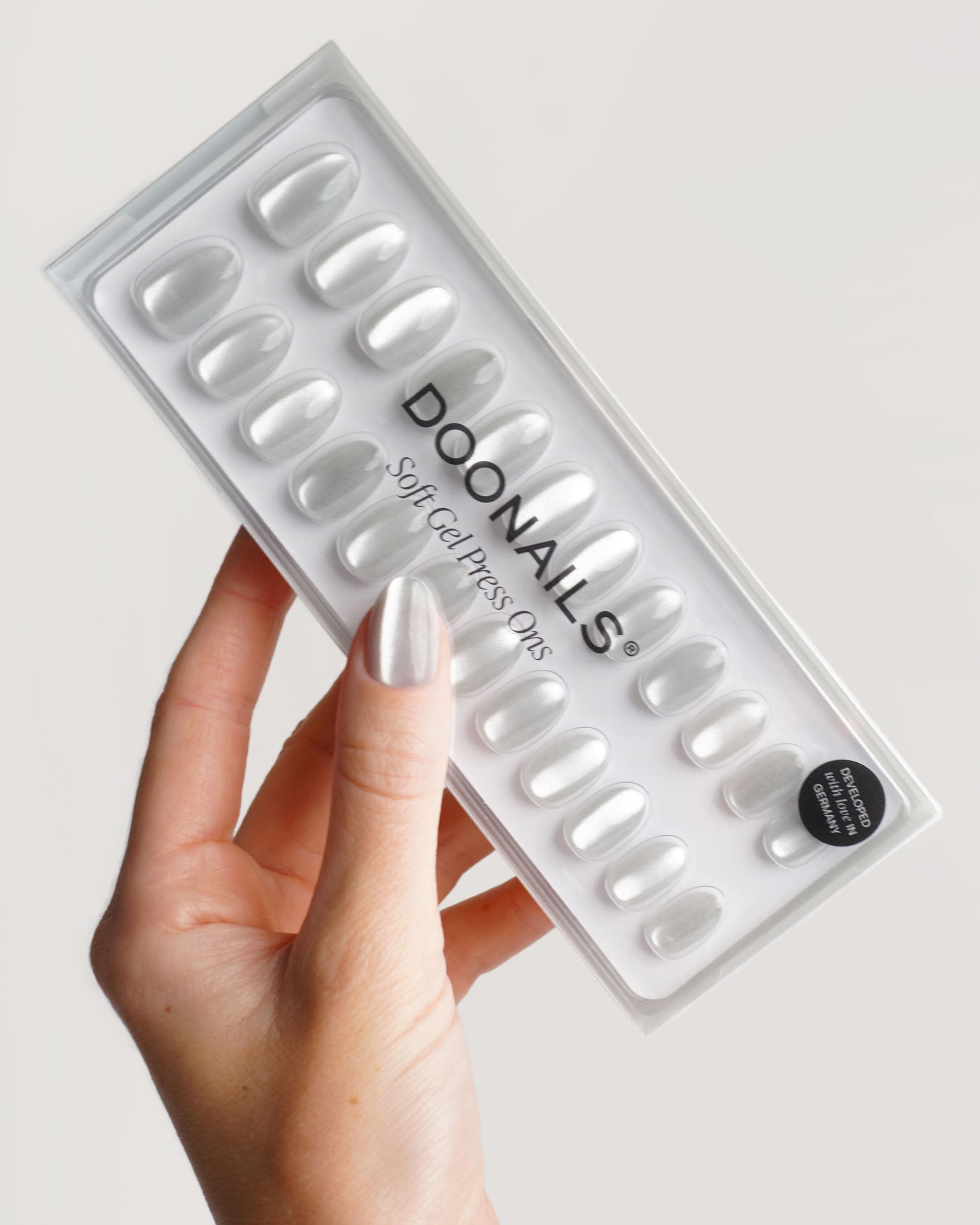 White Cateye Short Round Soft Gel Press Ons - Doonails US